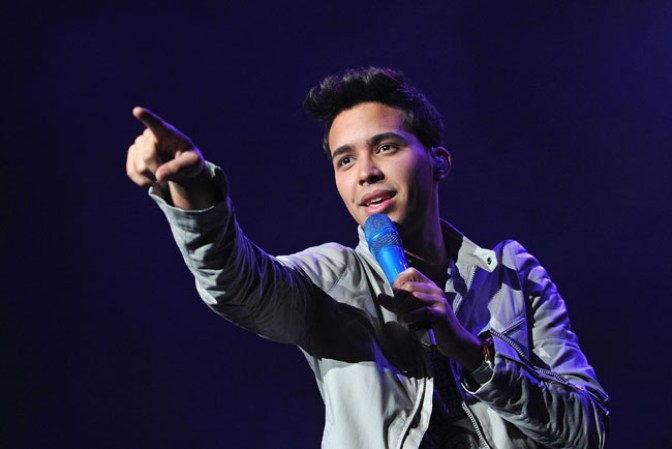 Prince Royce, nuevamente coach de La Voz Kids de Telemundo, el cantante de Bachata es finalista en 16 categorías.