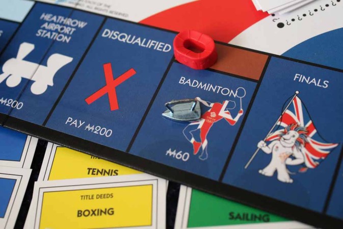 Jugadores en Inglaterra o Estados Unidos, por ejemplo, adaptaban esta clase de juegos a sus localidades, añadiendo nombres de lugares cercanos a los tableros de juego. Una forma de hacerlos más reales.