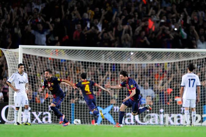 Messi superó a Casillas y anota un tanto para Bl Barsa