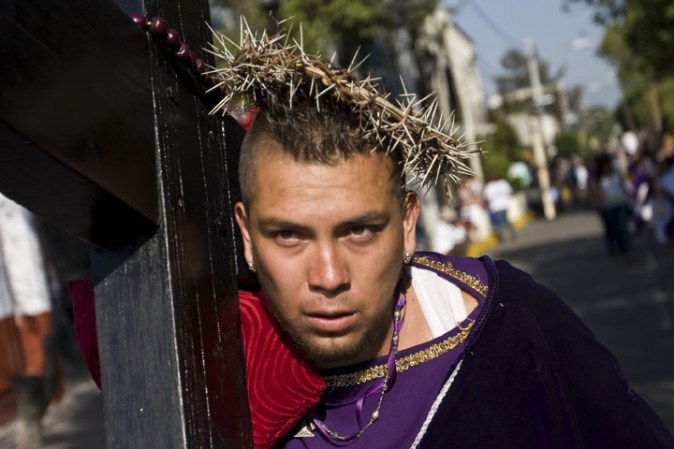 Representación del Vía Crucis en Iztapalapa, México. Es una tradición desde hace más de 160 años. A esta representación asisten unos dos millones de personas.