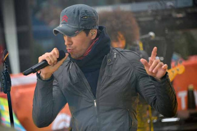 Enrique Iglesias subió la temperatura de sus fans.