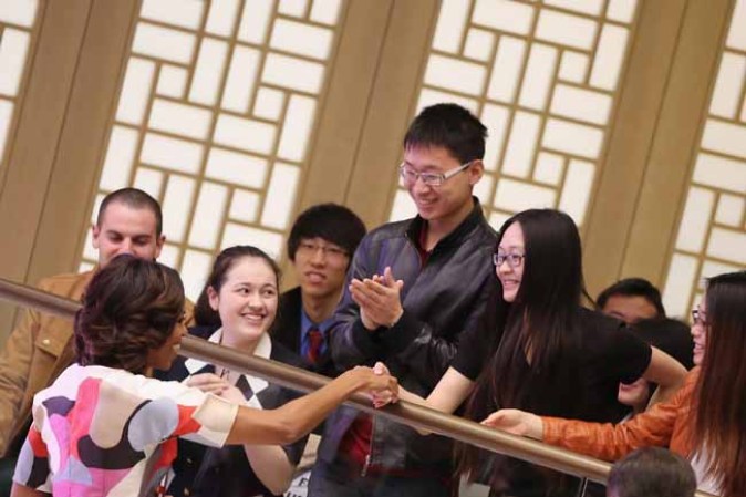 Michelle Obama destila simpatía y elegancia en China.