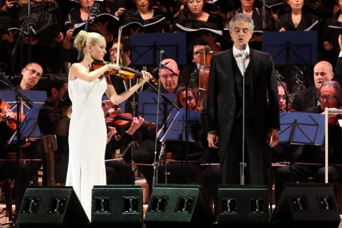 Andrea Bocelli, finalista en las categorías de “Latin Pop Albums” Artista del Año, Solista y “Latin Pop Album” del Año con su álbum Pasión.