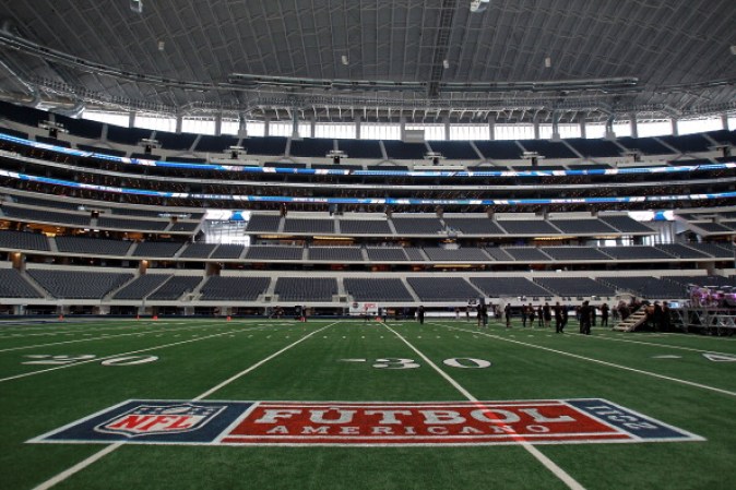 5.Dallas Cowboys, fútbol americano, de la NFL: 2,300 millones de dólares.