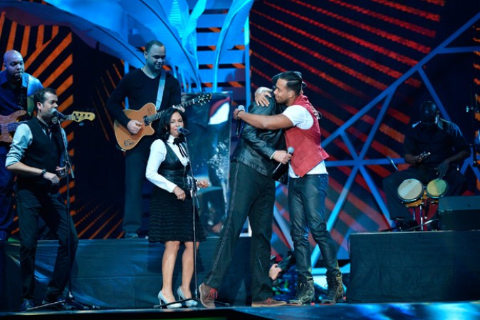 2013.- Juan Luis Guerra y Romeo Santos