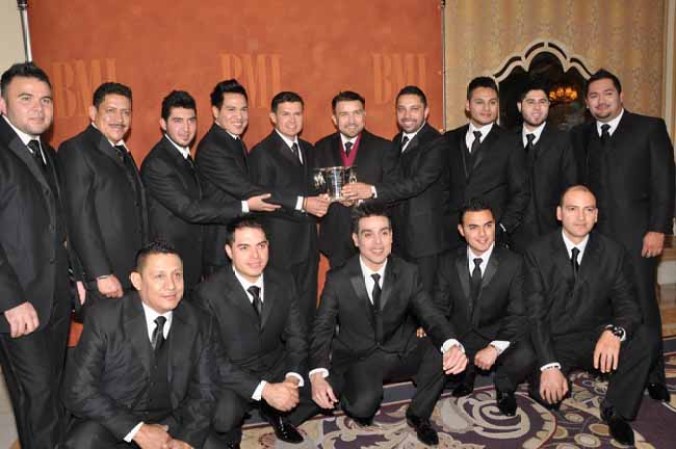 La Banda El Recodo fue reconocida con el Premio Icono BMI por su influencia y su legado.