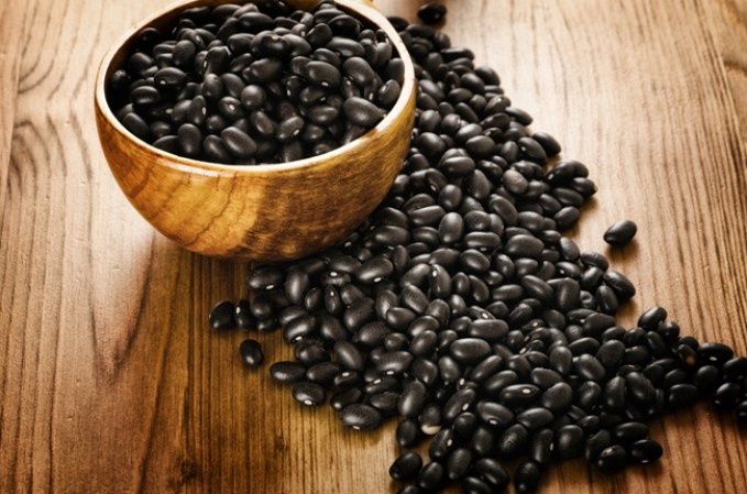 Frijoles negros.- Fuente importante de proteína, que uede llegar a sustituir la proteína animal.