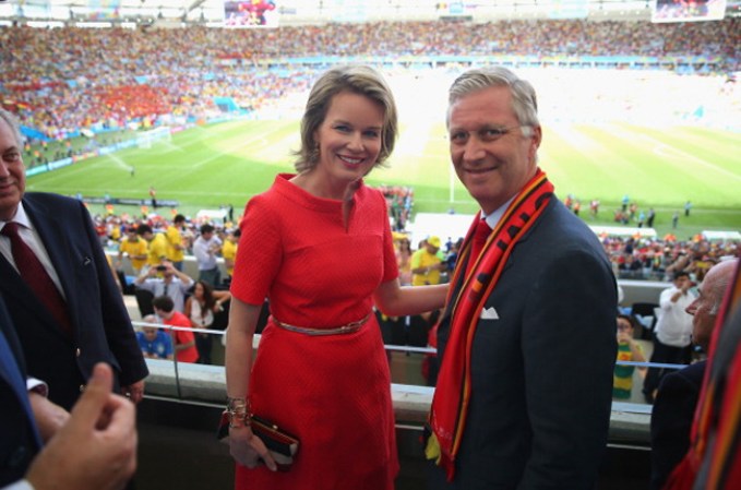 Rey Philippe de Belgica y la Reina Mathilde en el encuentro de Belgica contra Rusia en el Maracana