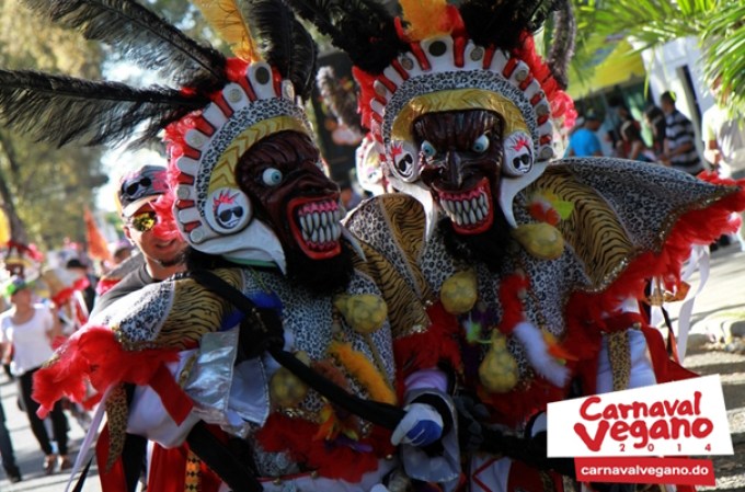 Imágenes del Carnaval Vegano 2014 desde la Vega, República Dominicana.