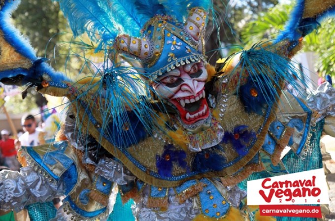 Imágenes del Carnaval Vegano 2014 desde la Vega, República Dominicana.