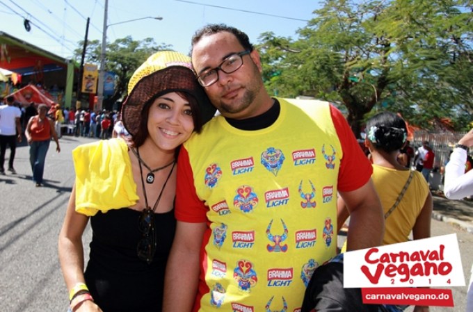 Imágenes del Carnaval Vegano 2014 desde la Vega, República Dominicana.