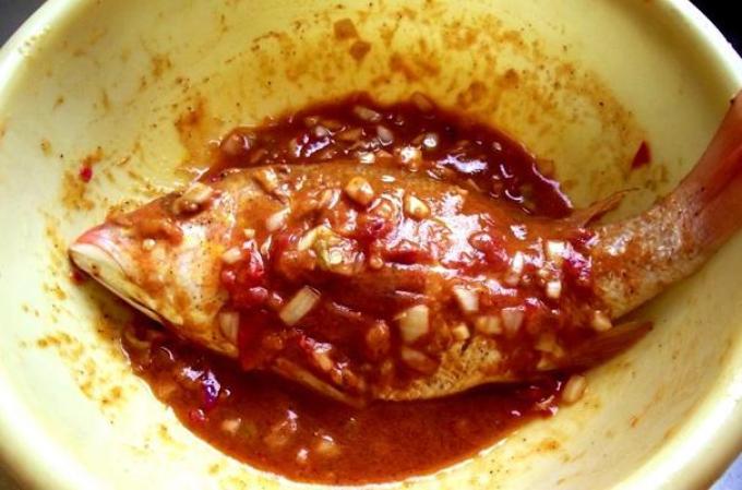 Una de las playas más visitadas e icónicas de Republica Dominicana es la de Boca Chica, la cual cuenta con una inigualable receta para preparar el pescado frito o al vapor.
