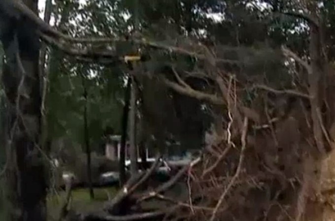 La autoridades confirman un tornado en el Condado de Ocean.
