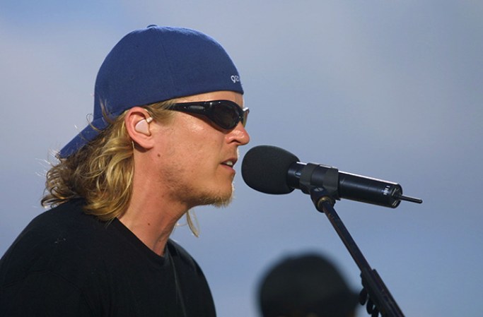 Puddle of Mudd durante el "MTV Spring Break" de 2002 en Cancún, México.