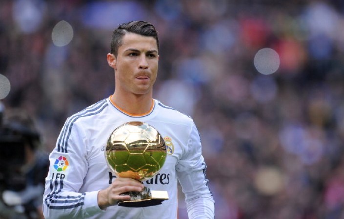 17 DE JULIO, 2014: El Real Madrid sigue encanezando la lista de clubes deportivos más valiosos del mundo, según la revista económica 'Forbes'. El fútbol lidera la lista: tras madridistas y barcelonistas el tercero en la lista es el Manchester United inglés.