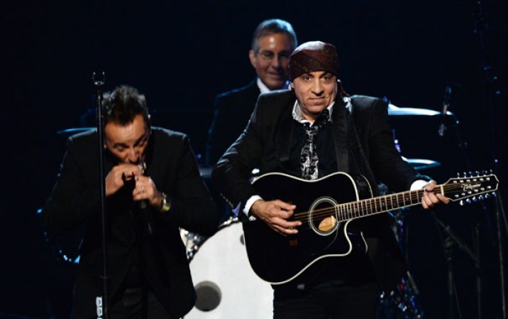 Recuento en imágenes de la Ceremonia de Inducción del Salón de la Fama del Rock, celebrada en el Barclays Center de Brooklyn, Nueva York.
