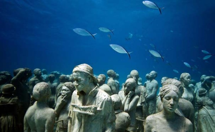 Te invitamos a un viaje subacuático en medio de esta creación humana…