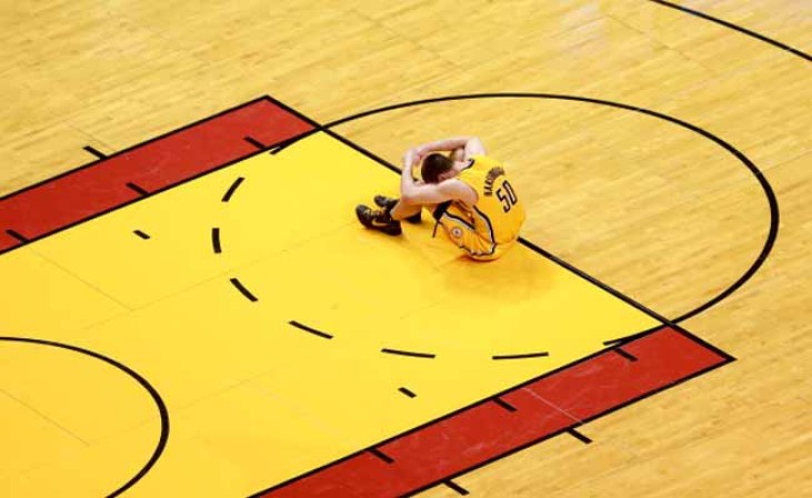 El Heat de Miami derrota espectacularmente a los Peacers de Indiana en tiempo extra 103-102 con soberbia canasta de Lebron James.