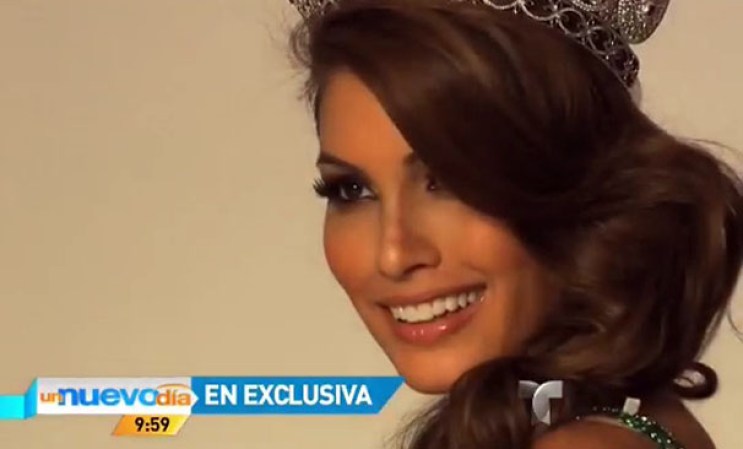 Telemundo obtuvo acceso exclusivo a la primera sesión fotográfica de la Miss Universo, María Gabriela Isler.