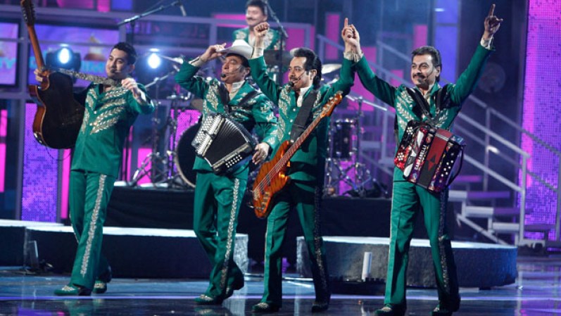 En 45 años de historia musical, Los Tigres del Norte han sido galardonados con numerosos premios y han trascendido generaciones con canciones que retratan la realidad de miles de inmigrantes en Estados Unidos. Mira fotos de la trayectoria de esta legendaria banda.