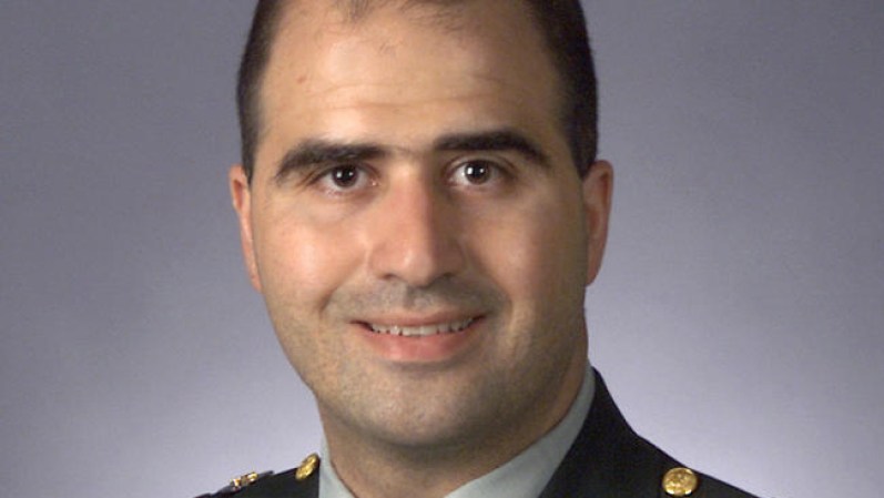 5 DE NOVIEMBRE, 2009: La corte militar sentenció a la pena de muerte a Nidal Hasan por el tiroteo en Fort Hood. En la base militar murieron 13 personas y 32 resultaron heridas.