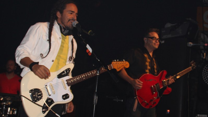 SEPTIEMBRE 2013: Café Tacvba estuvo en Dallas para “prender” a todo su público con el rock mexicano.