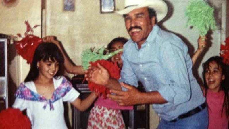 Ella dice que era básicamente la preferida de todos los maestros en la escuela.