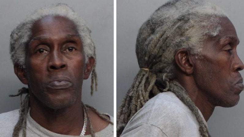 Alvin Smith fue arrestado el 9/16/2013 en la región de Miami, Florida por:<br /><br />Cocaine Possession