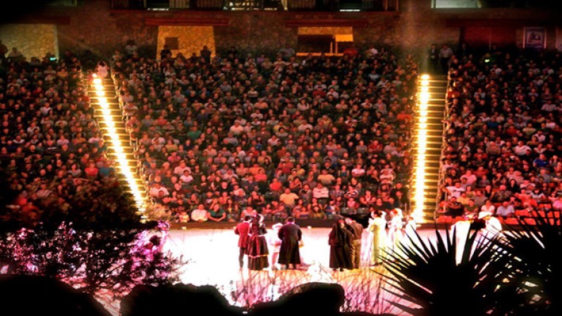 Si estás en El Paso, durante el verano no dejes de descubrir a través de las múltiples muestras culturales, su historia y la forma como interactúan las culturas en la ciudad.