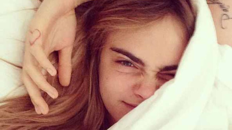 Cara Delevigne es una cotizada modelo conocida por sus atrevidas fotos y sus rumores de relación con Michelle Rodríguez y Selena Gómez.