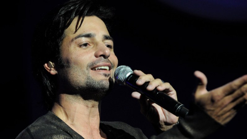 El galardonado artista se prepara para el esperado lanzamiento de su álbum número 24 grabado en estudio.