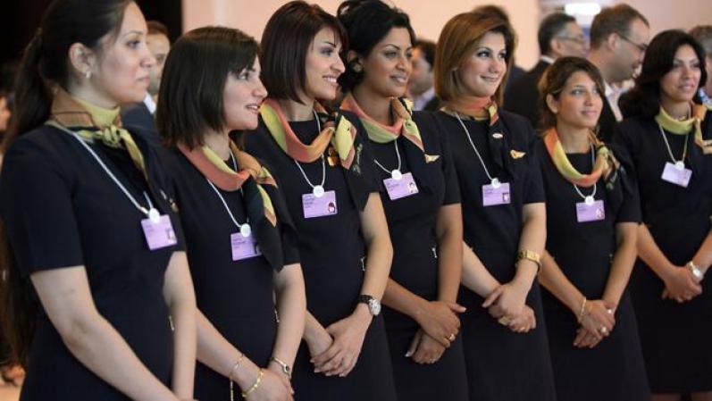 Las azafatas de Egypt Air se caracterizan por su sobriedad y profesionalismo.