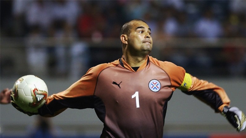 José Luís Chilavert, el arquero más goleador en la historia del fútbol, vivía peleando con quien lo criticara. Conocido por no tener ´pelos en la lengua´.