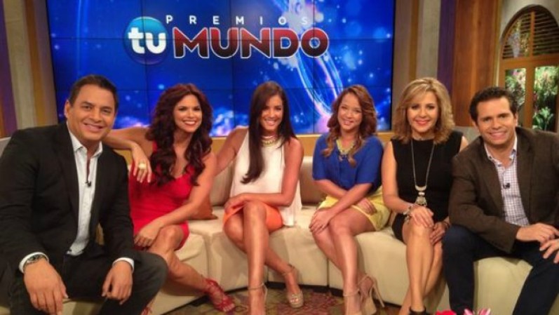 La bella Gaby Espino estuvo acompañada por los conductores de "Un Nuevo Día" al presentar las nominaciones en las diferentes categorías.
