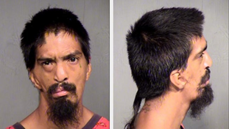 Hilario Trinidad Roldan fue arrestado el 8/24/2013 en la región de Maricopa, Arizona por:<br /><br />Probation Violation