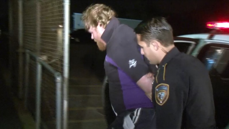 Como Ron Lee Haskel, de 33 años, fue identificado el sospechoso de haber asesinado a seis personas (cuatro niños y dos adultos) en el área de Spring este miércoles en la noche.