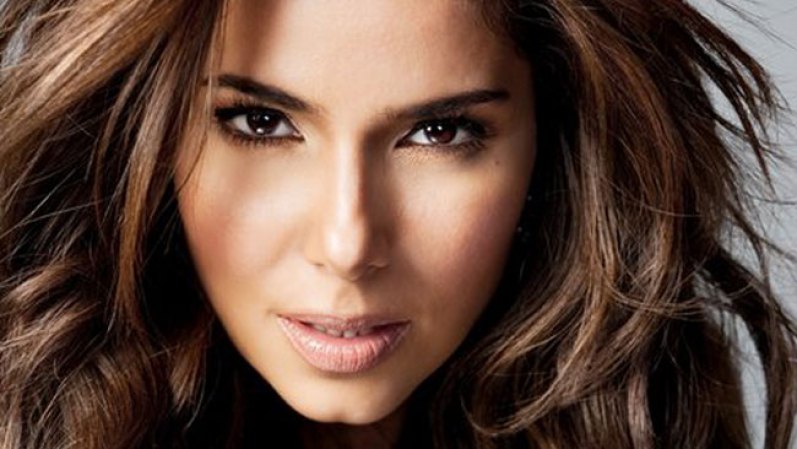 La actriz y modelo puertorriqueña ha posado para numerosas revistas de prestigio. Estudiaba mercadeo en Puerto Rico, pero se mudó a NY a estudiar danza y actuación. Fue una de las modelos del programa de TV "Qué Vacilón" de Raymond Arrieta y además ganó el título de Miss Puerto Rico Petite".