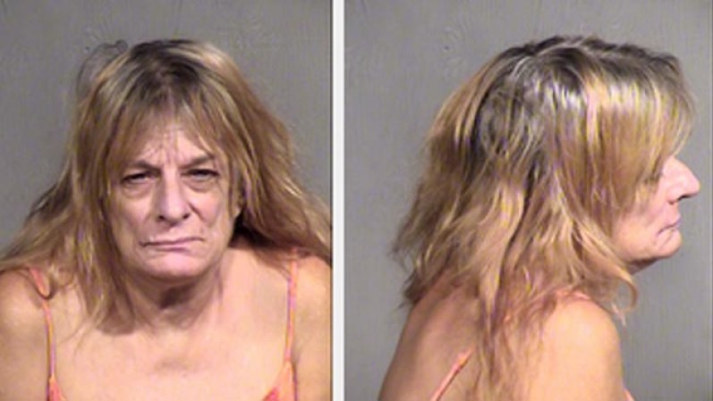 Suzanne Mary Sadoff fue arrestada el 9/22/2013 en la región de Maricopa, Arizona por:<br /><br />Dangerous drug possession-for sale