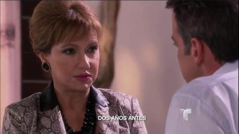 Humberto está desesperado porque el celular con el video de Bárbara desapareció, entonces su madre le sugiere que mande matar a Willy.