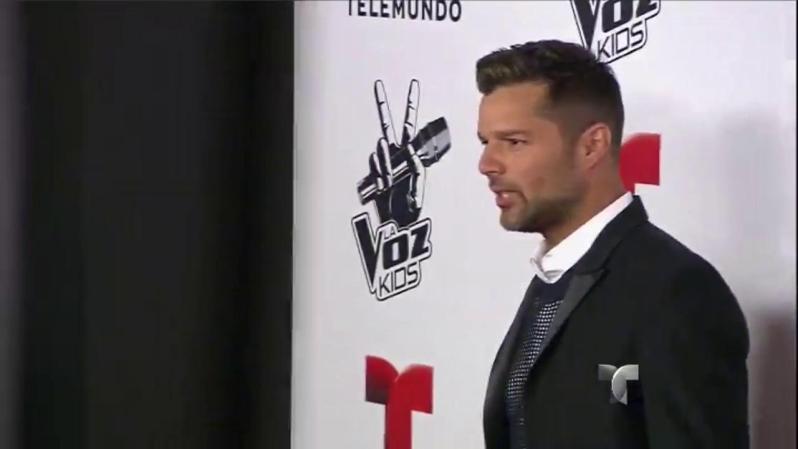 Invitado de lujo de esta primera edición de " La Voz Kids", Ricky Martin posó para los fotógrafos.