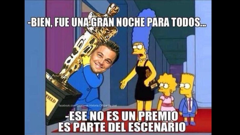 En este meme, aparece Leoanardo DiCaprio como si se hubiera robado uno de las esculturas en forma de premio Oscar que adornaban el escenario.