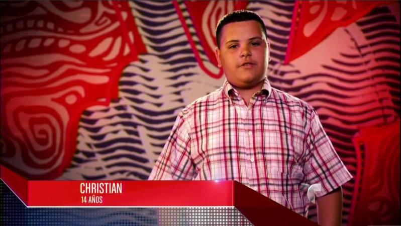 Christian de Puerto Rico se lució en el escenario y Roberto Tapia se quedó con él para su equipo.