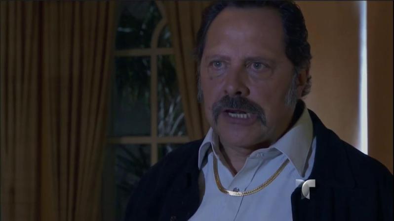 Don Cleto se opone a que Aurelio se involucre con los políticos