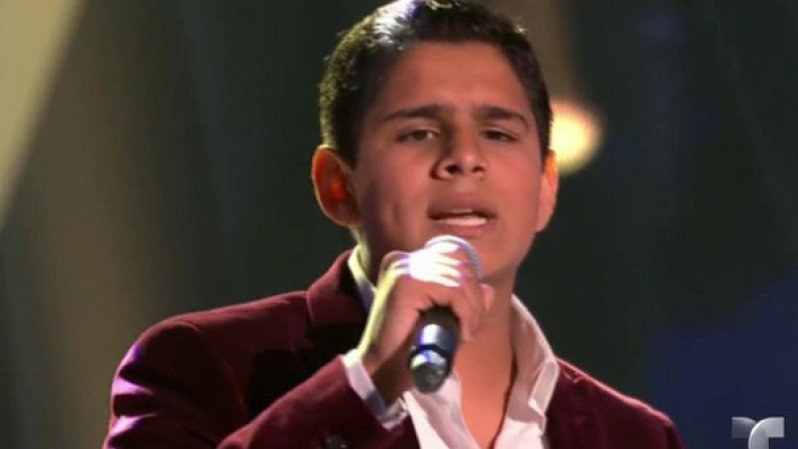 Adam de Balch Springs, Texas de 12 años de edad cantó "Historia de Amor" en las Audiciones a ciegas. Los tres coaches se voltearon y el jovencito de origen gitano eligió al "team Rubio".
