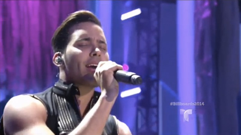 Prince Royce y Michel Teló hicieron lo propio con "Nada" y "Darte un beso".