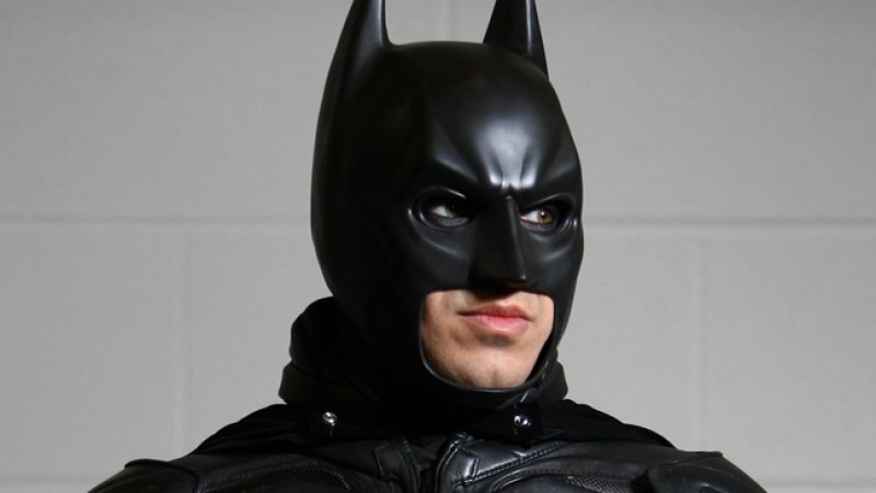 Libro pinta a Batman como Bat-gay