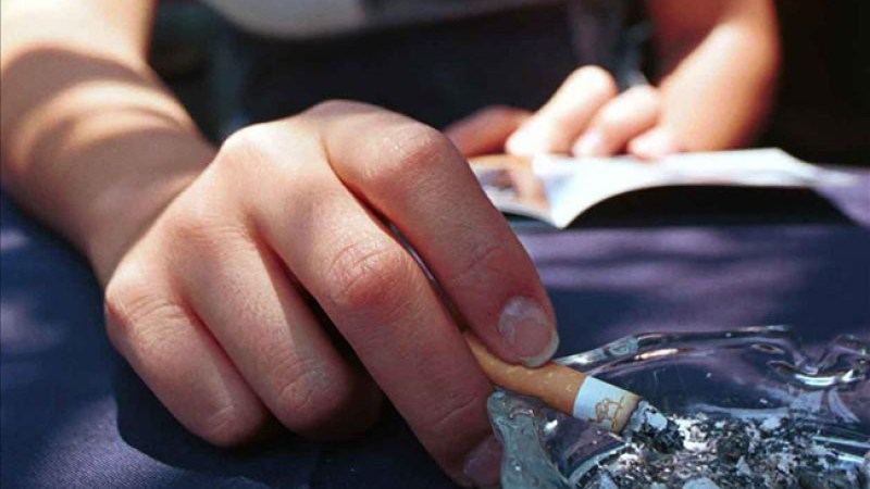 Amplían lista de enfermedades por fumar