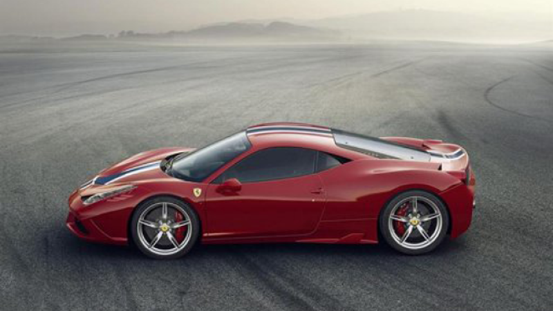 Roban un Ferrari a famoso futbolista