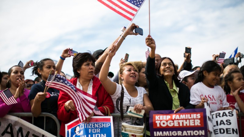 (Foto de archivo) Manifestantes se reúnen en Washinton DC para exigir una reforma migratoria.