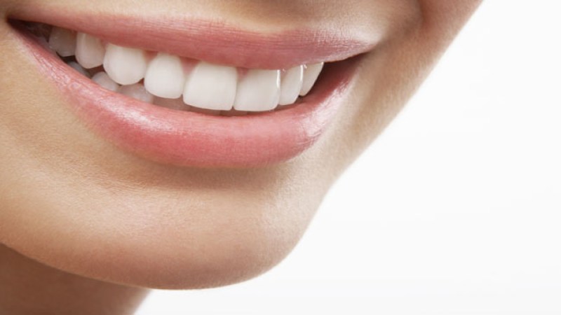 Blanquea tus dientes con cáscara de banano